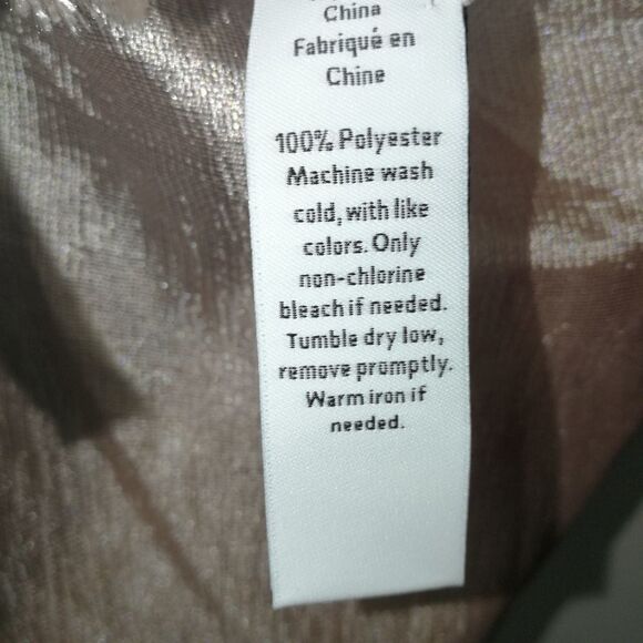 3/30$ NORDSTROM Light Pink Shiny Lightweigth Fringed Flowy Scarf NWT - Picture 5 of 7